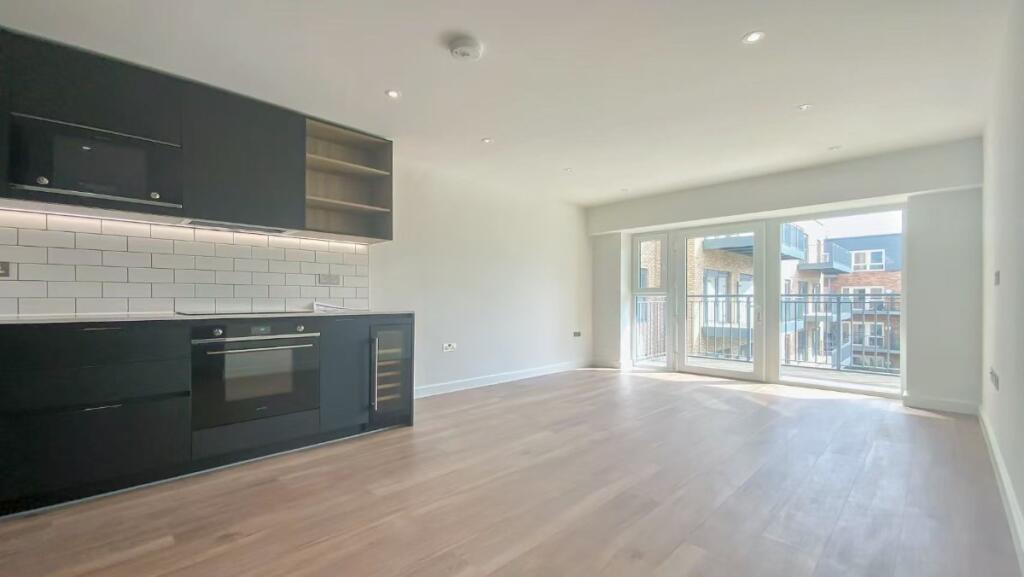 Main image of property: Flat , Fermont House,  Beaufort Square, London