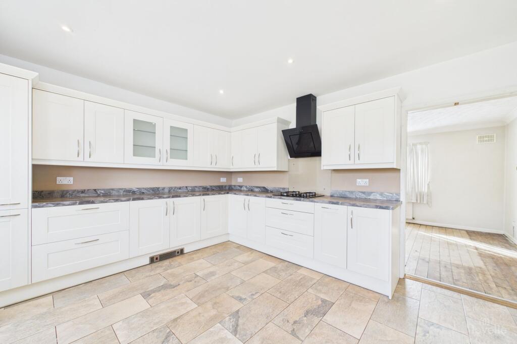 Main image of property: East Acridge, Barton-upon-Humber, North Lincolnshire, DN18