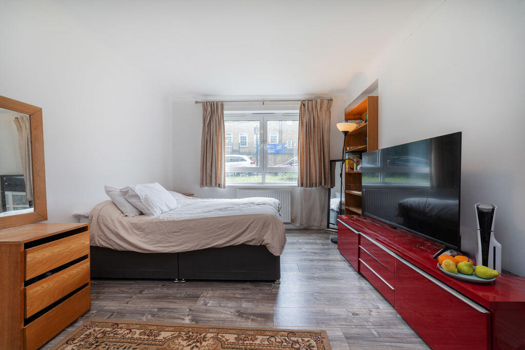 Main image of property: Senior Street W2