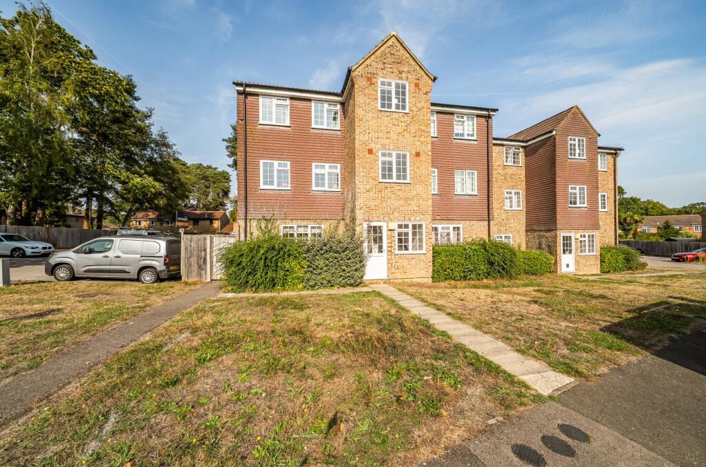 Main image of property: Crofton Close, Bracknell, Berkshire