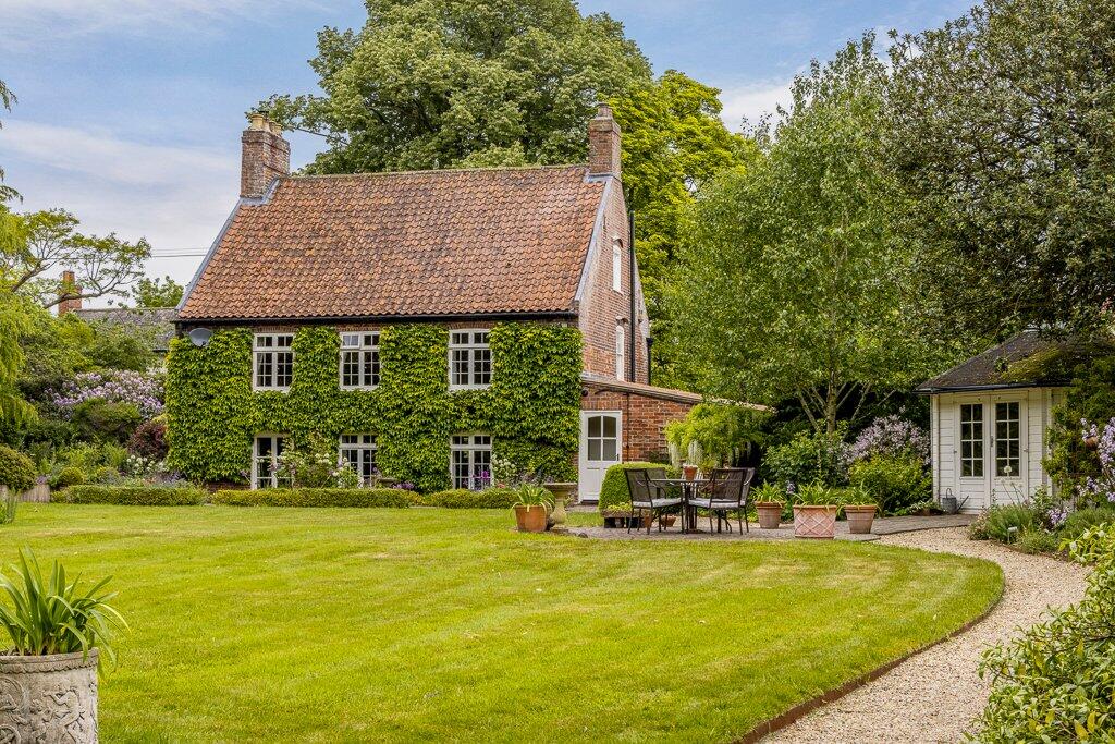 Main image of property: Main Road, Hundleby, Spilsby, Lincolnshire, PE23