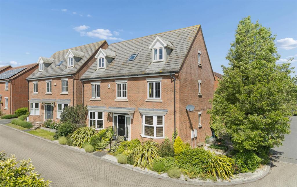 Main image of property: Woodpits, Olney