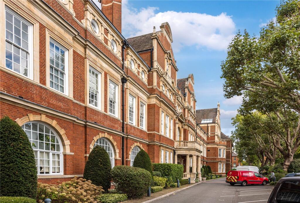 Main image of property: Mountford Mansions, 100 Battersea Park Road, London, SW11