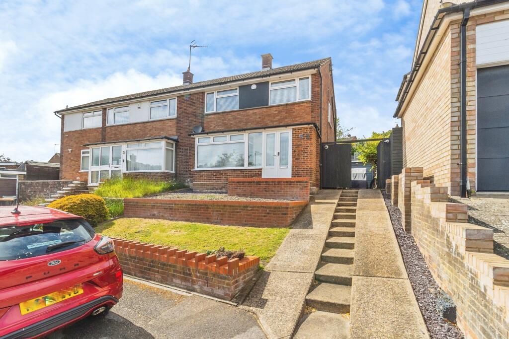 Main image of property: Mardale Avenue, Dunstable, LU6