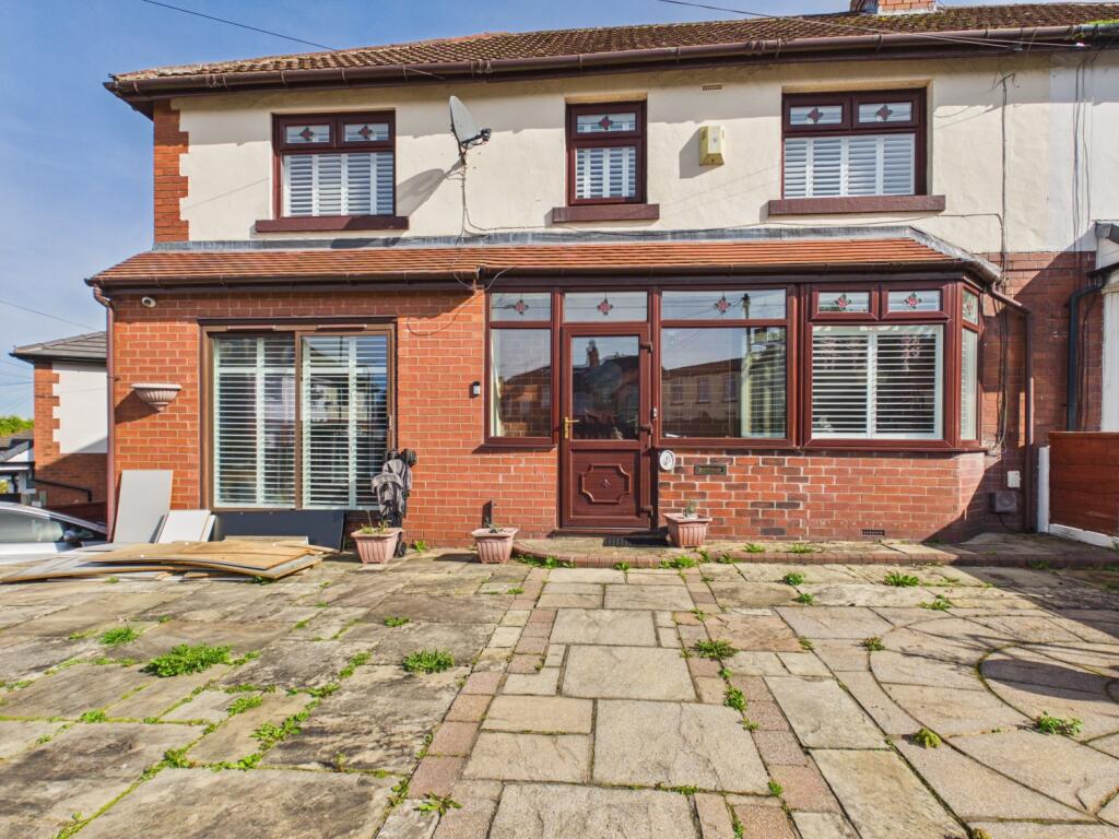 Main image of property: Werneth Avenue, Hyde, SK14 5NL