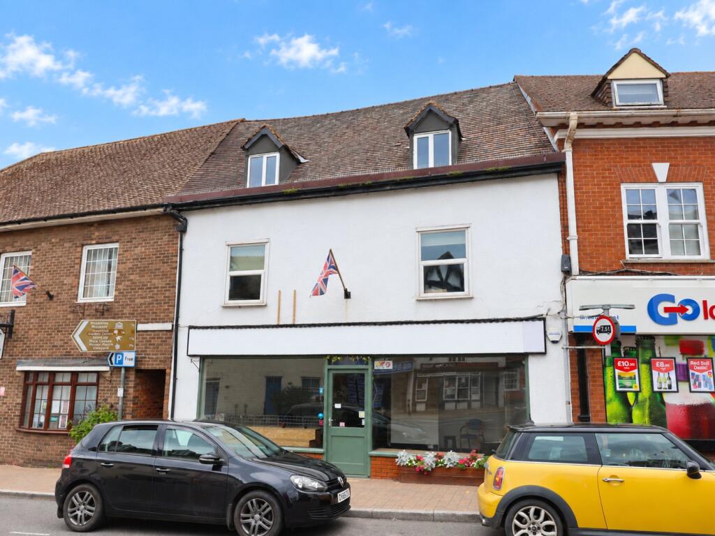 Main image of property: Broad Street, Newent, Gloucestershire, GL18