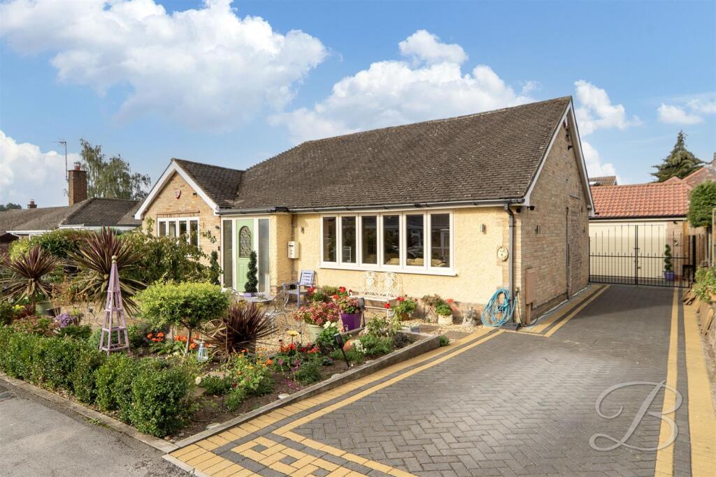 Main image of property: Barbers Wood Close, Ravenshead, Nottingham