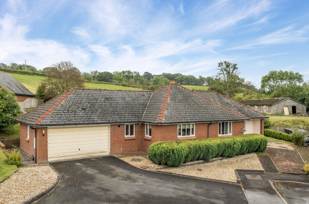 Main image of property: 23 Rhos Y Maen Isaf, Llanidloes, Powys, SY18