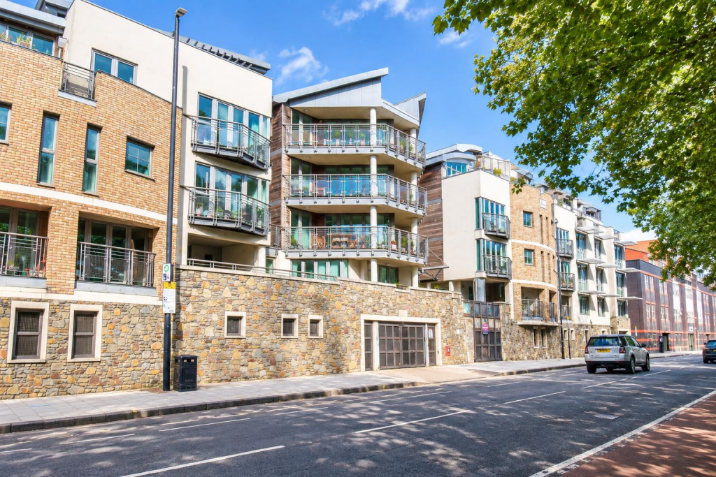 Main image of property: Sought after development on Hotwell Road, Bristol Harbourside