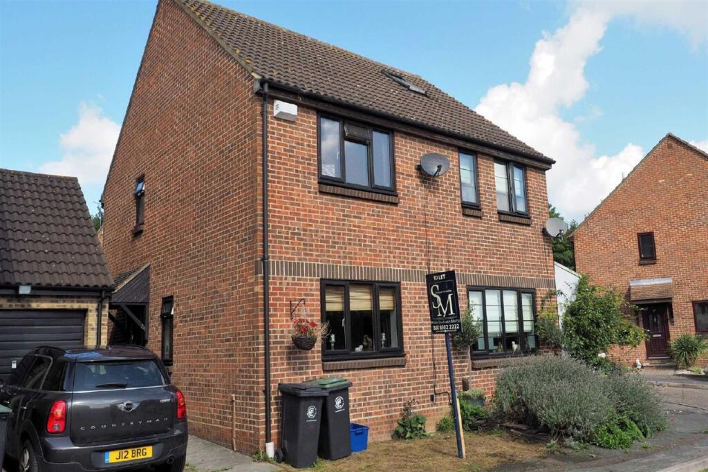 Main image of property: The Windsors, Lower Queens Road, Buckhurst Hill, IG9