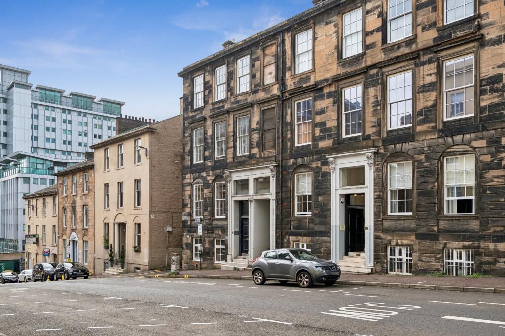 Main image of property: Douglas Street, Top Floor Flat, Blythswood Hill, Glasgow, G2