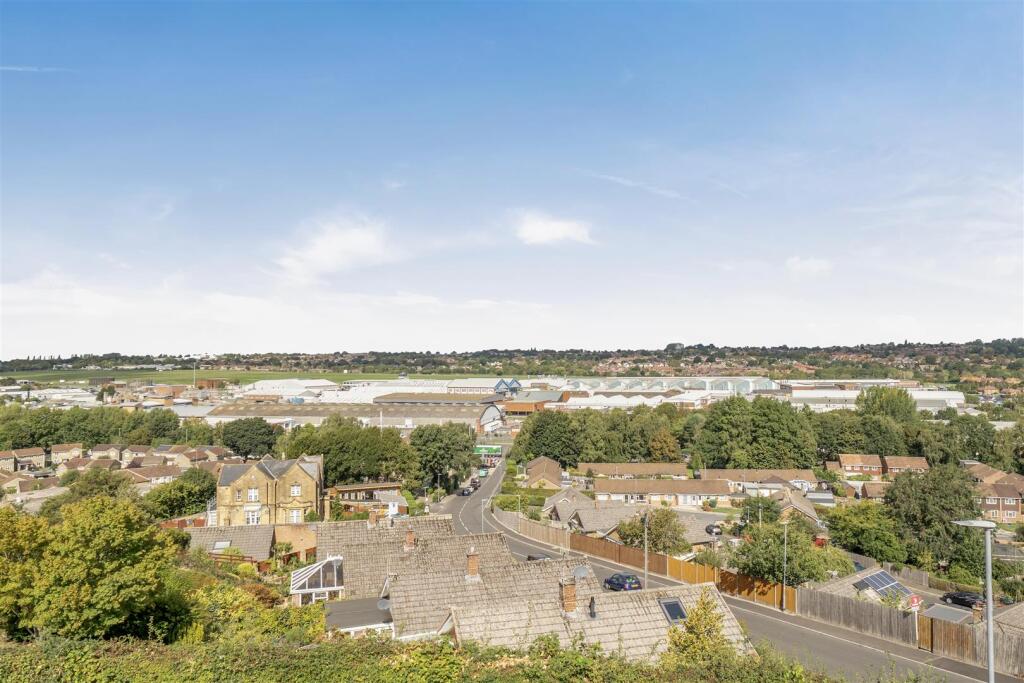 Main image of property: Yew Tree Close