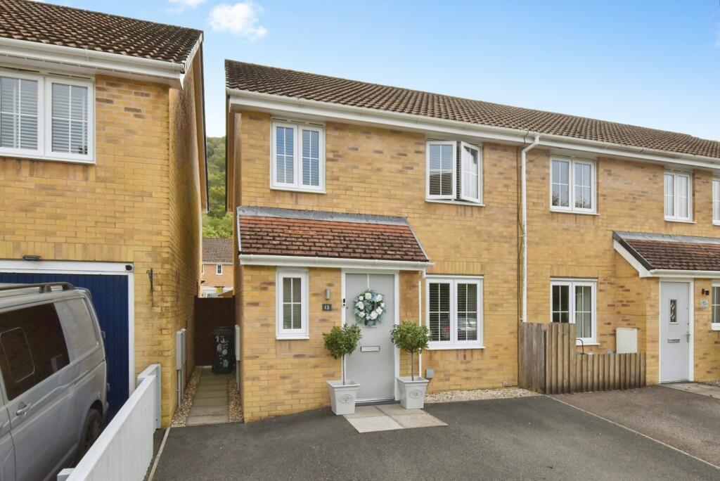 Main image of property: Golwg Y Mynydd, Godrergraig, Swansea, Neath Port Talbot, SA9