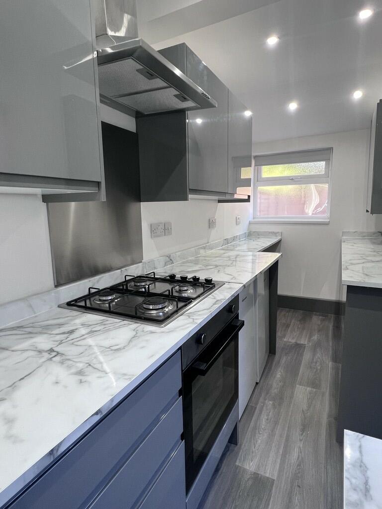Main image of property: Nice 2 Bedroom Spacious House 