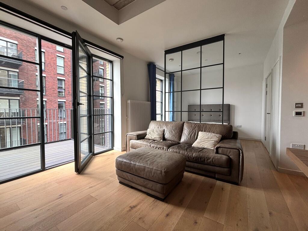Main image of property: Flat 304, Rendel House, 20, Goodluck Hope Walk, London, E14 0XG