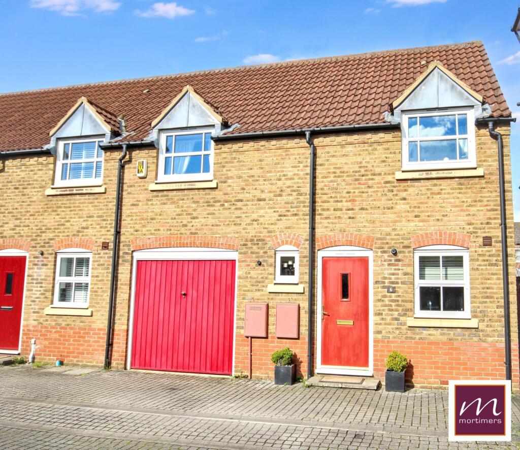 Main image of property: Pakenham Close, Fairford Leys, Aylesbury, Buckinghamshire, HP19