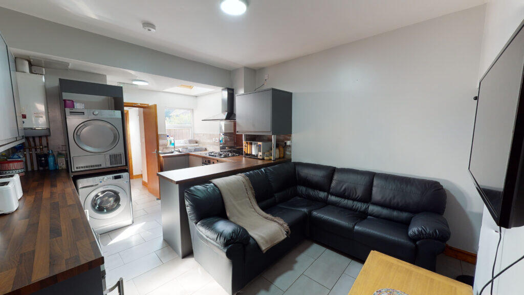 Main image of property: Dartmouth Road, Selly Oak, Birmingham, B29 6DR