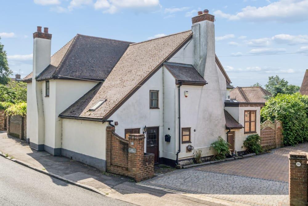 Main image of property: Park Lane, Harefield, UB9