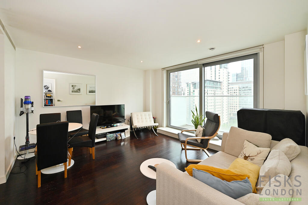 Main image of property: Pan Peninsula Square, Tower Hamlets, London
