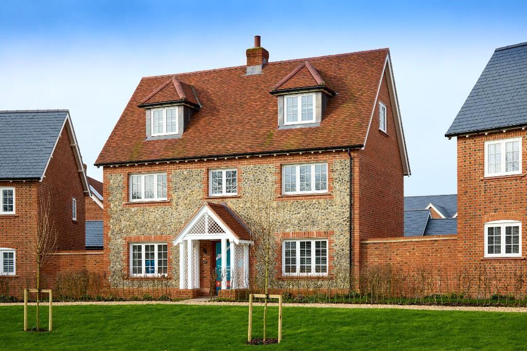 Main image of property: Clayhill Road,
Burghfield Common,
RG7 3NZ