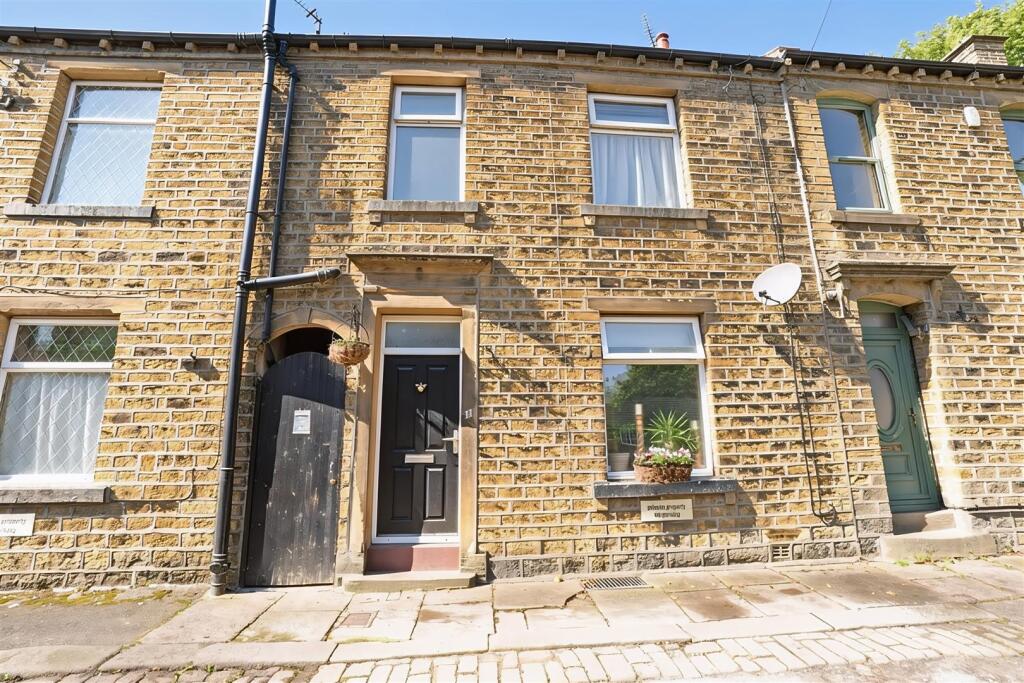 Main image of property: Thorne Street, Holywell Green, Halifax