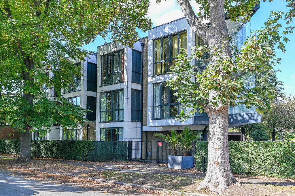 Main image of property: Chiswick,W4, Chiswick, London, W4