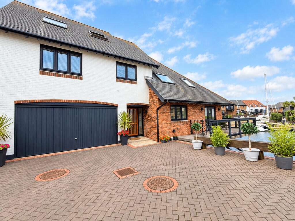 Main image of property: Endeavour Way, Hythe, Southampton