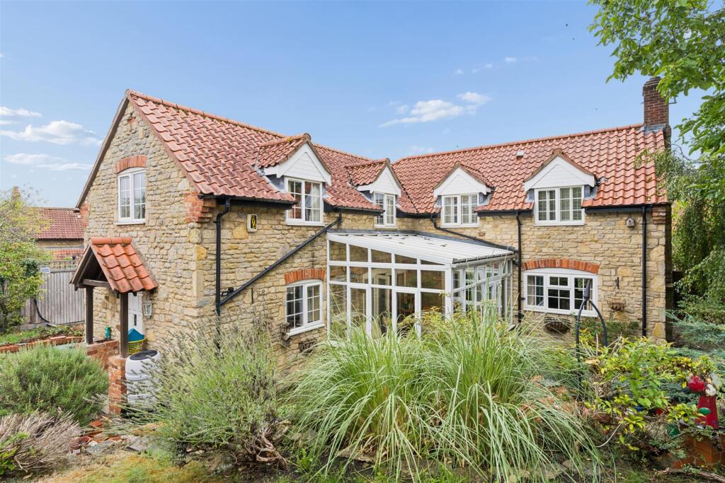 Main image of property: 7A The Square, Yardley Hastings, Northampton