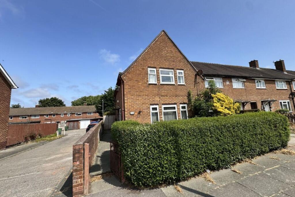 Main image of property: Pemberton Road, Woodchurch, CH49 7PD