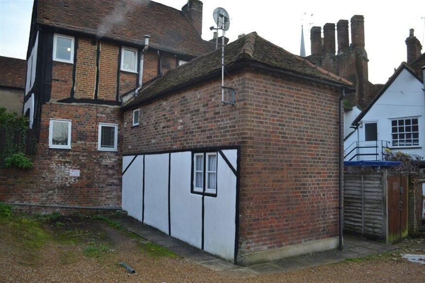 Main image of property: Rear Of 65 High Street, Hemel Hempstead, HP1