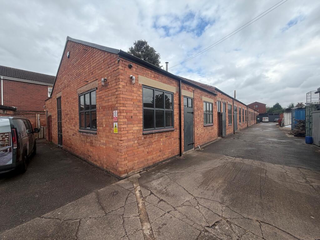 Main image of property: 2 Nuthall Road, Nottingham NG8 5AZ