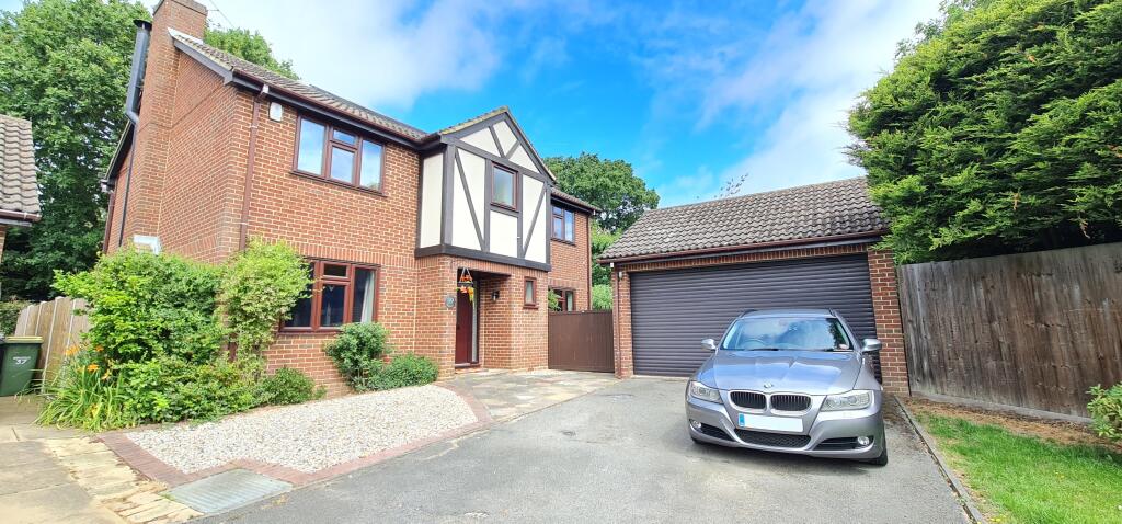 Main image of property: Wellsfield, Off the Hockley Road, Rayleigh, SS6