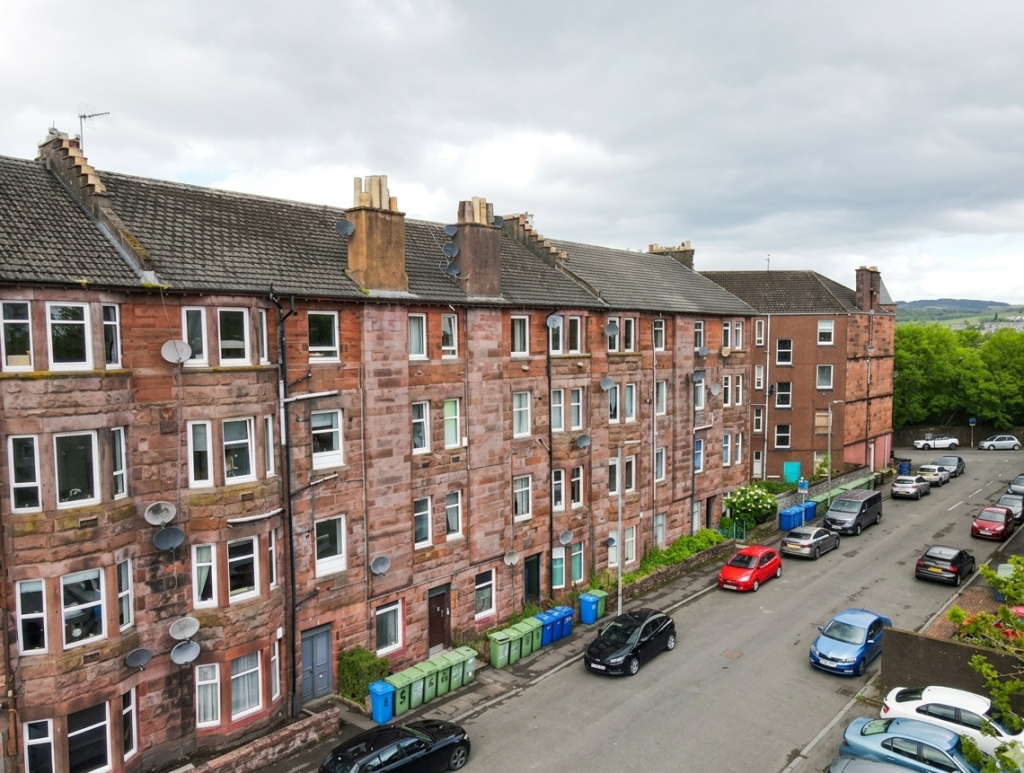 Main image of property: 6 Meadowbank Street, Dumbarton, Glasgow G82 1SD