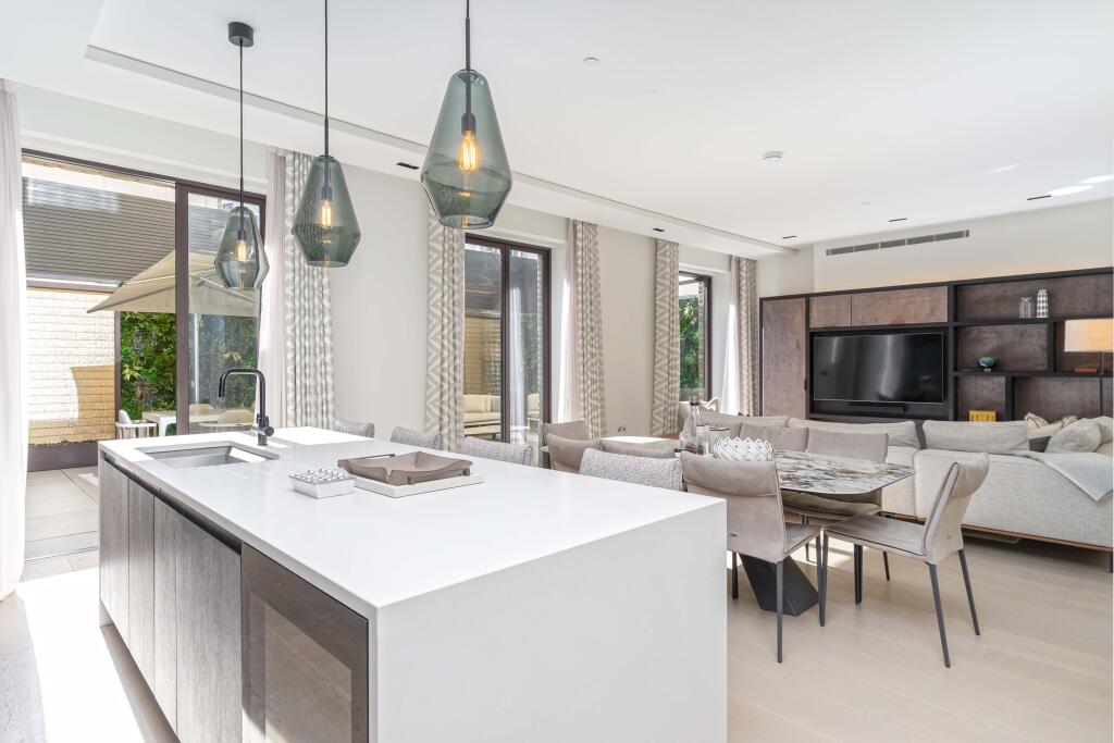 Main image of property: Park Crescent, London W1B