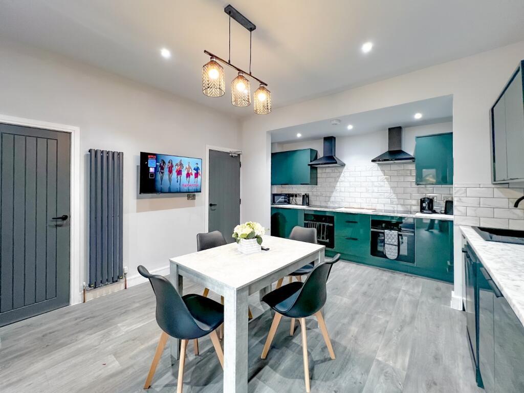 Main image of property: Hill Street