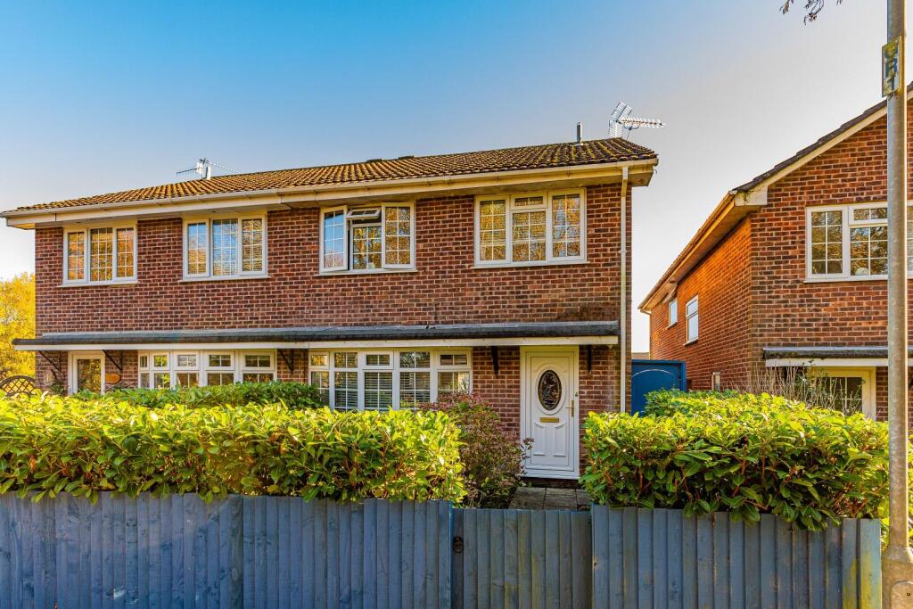 Main image of property: Glyn Rhosyn, Pentwyn, Cardiff