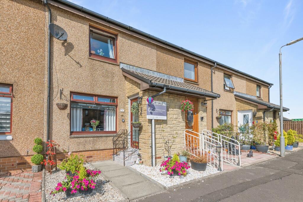 Main image of property: 3, Broompark Gardens, Denny, Falkirk FK6 6NU