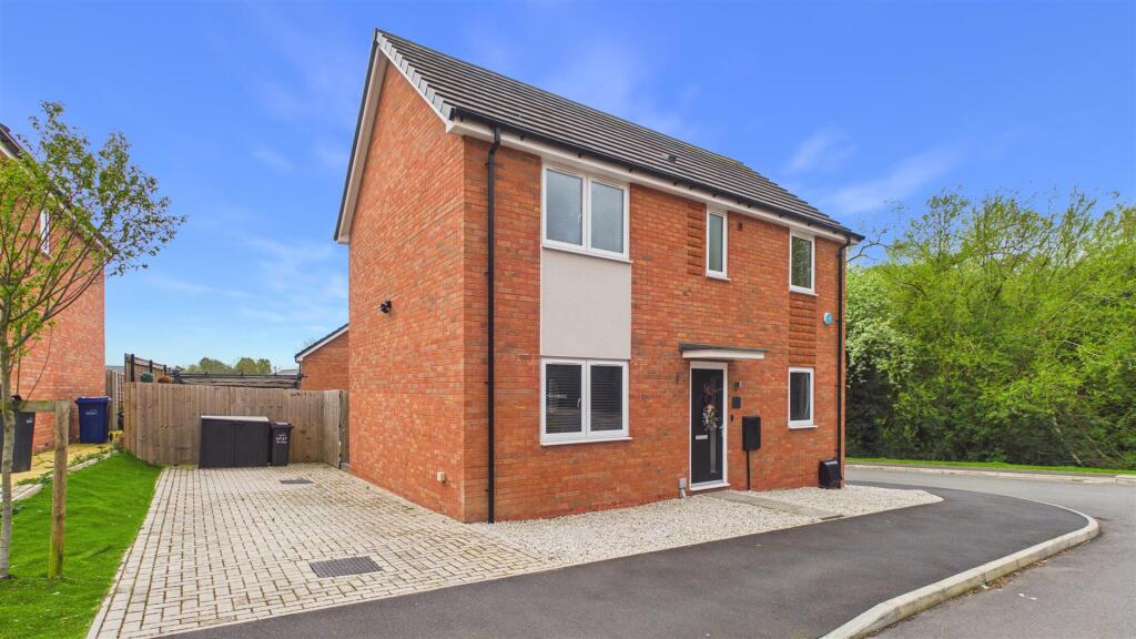 Main image of property: The Ridge, Stourbridge