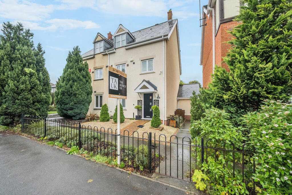 Main image of property: London Road, Cheltenham, GL52