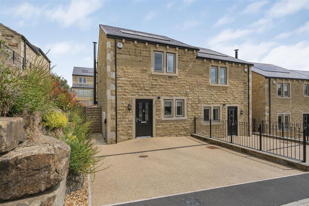 Main image of property: Hawks Wood View, Embsay, Skipton