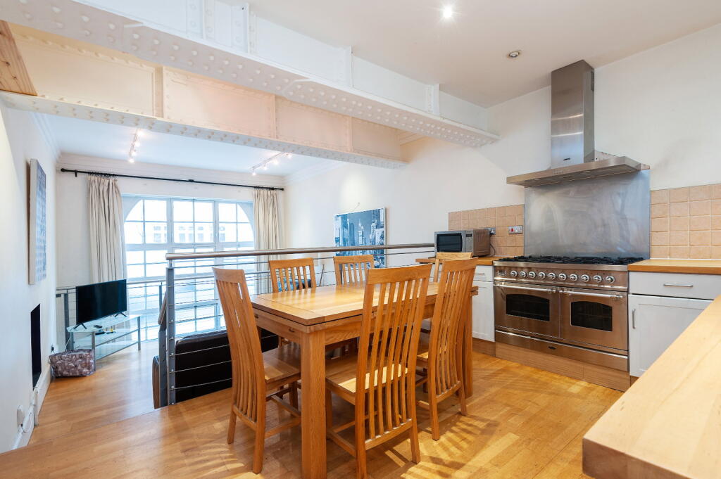 Main image of property: Renfrew Road, London, SE11 4NA