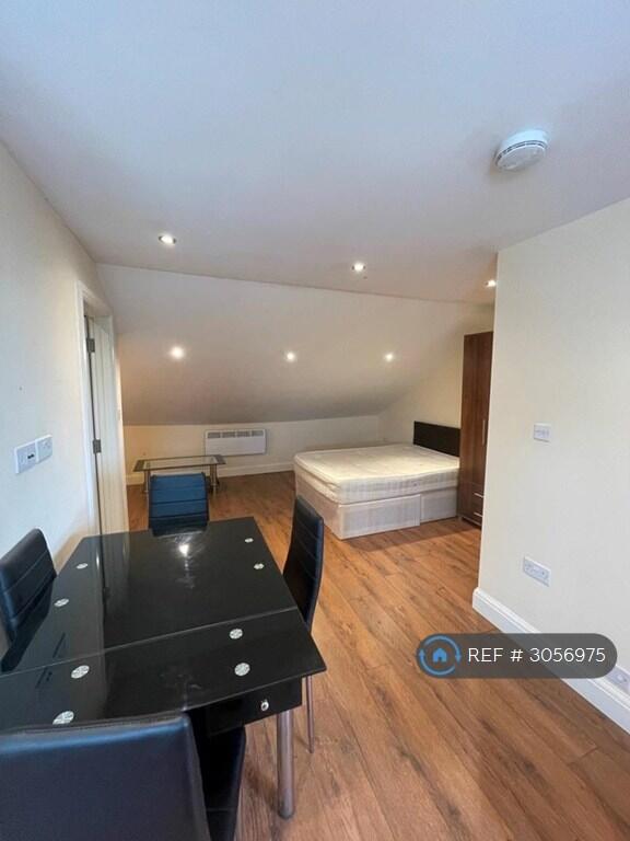 Main image of property: The Mall, London, W5
