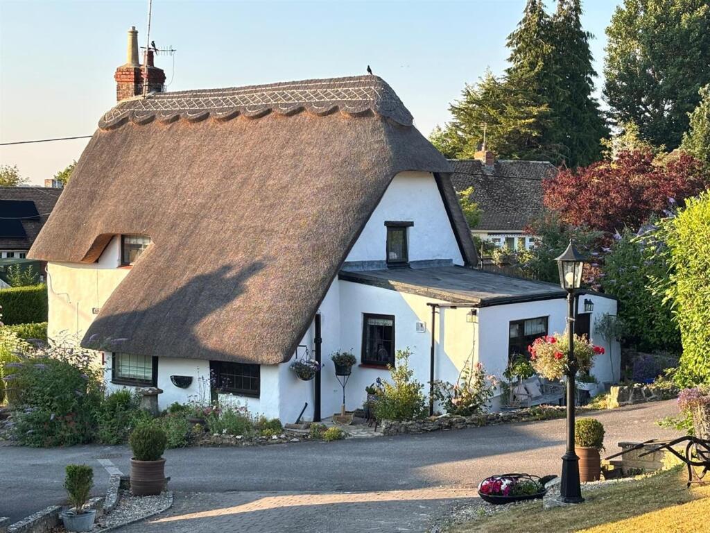 Main image of property: Greens Lane, Wroughton, Swindon