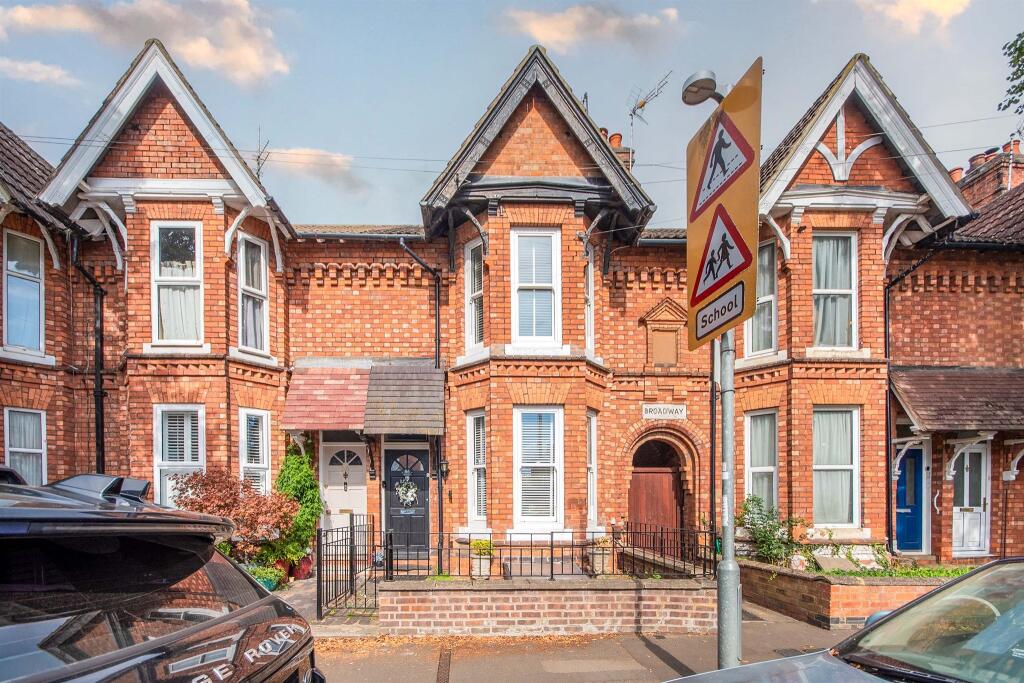 Main image of property: Broadway, Kettering