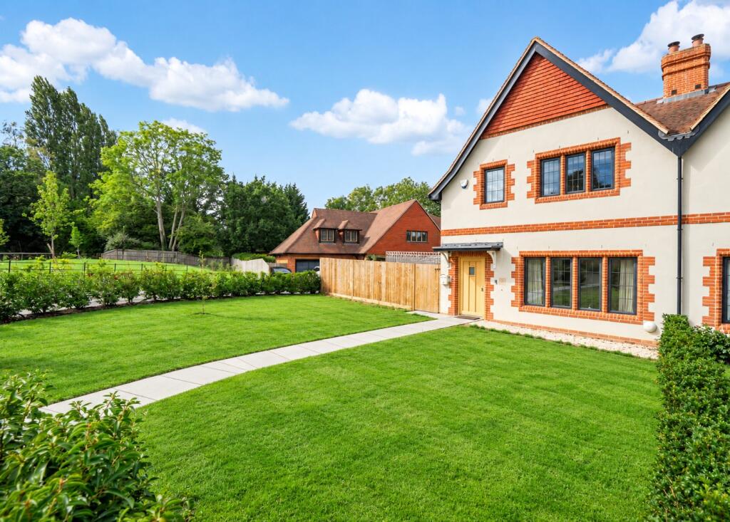 Main image of property: Lloyd George Gardens, Churt, Farnham, GU10