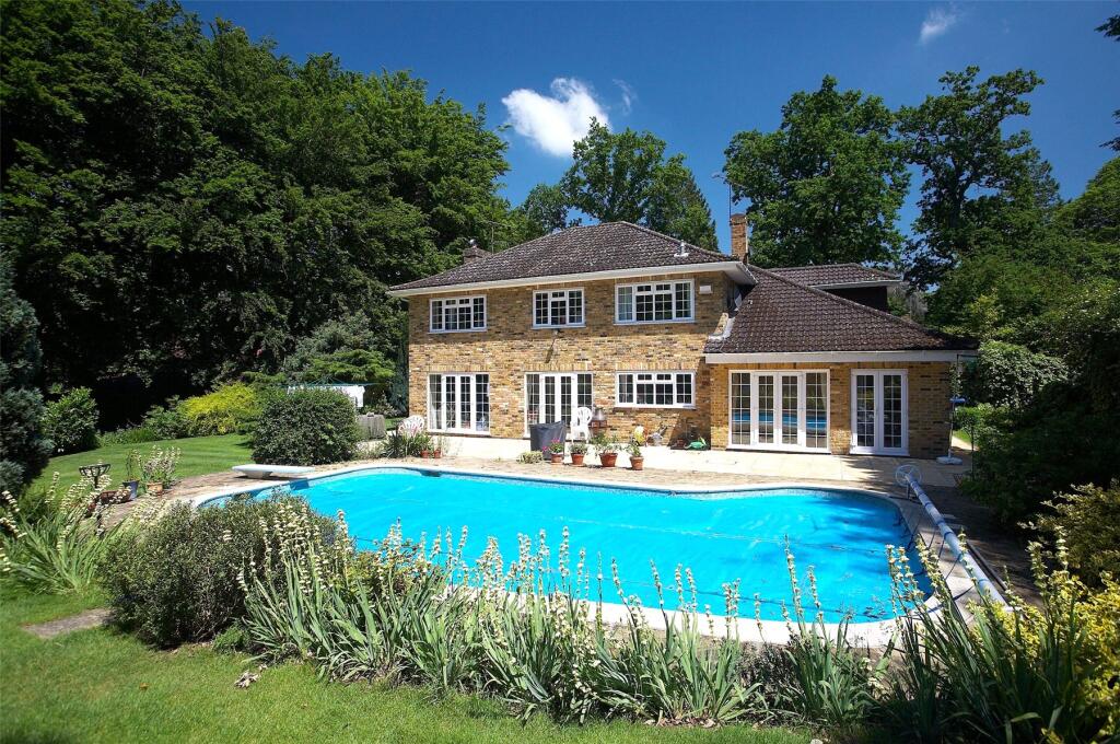 Main image of property: Old Avenue, West Byfleet, Surrey, KT14