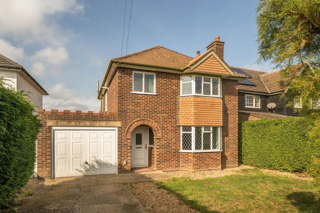 Main image of property: Hitchin Road, Arlesey, SG15