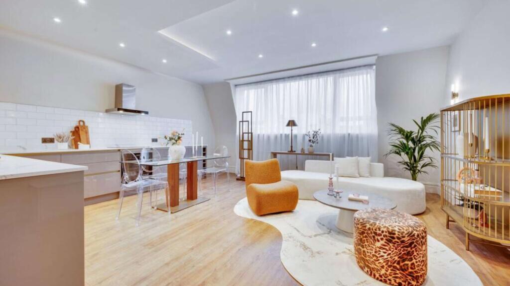 Main image of property: Eardley Crescent, London, SW5