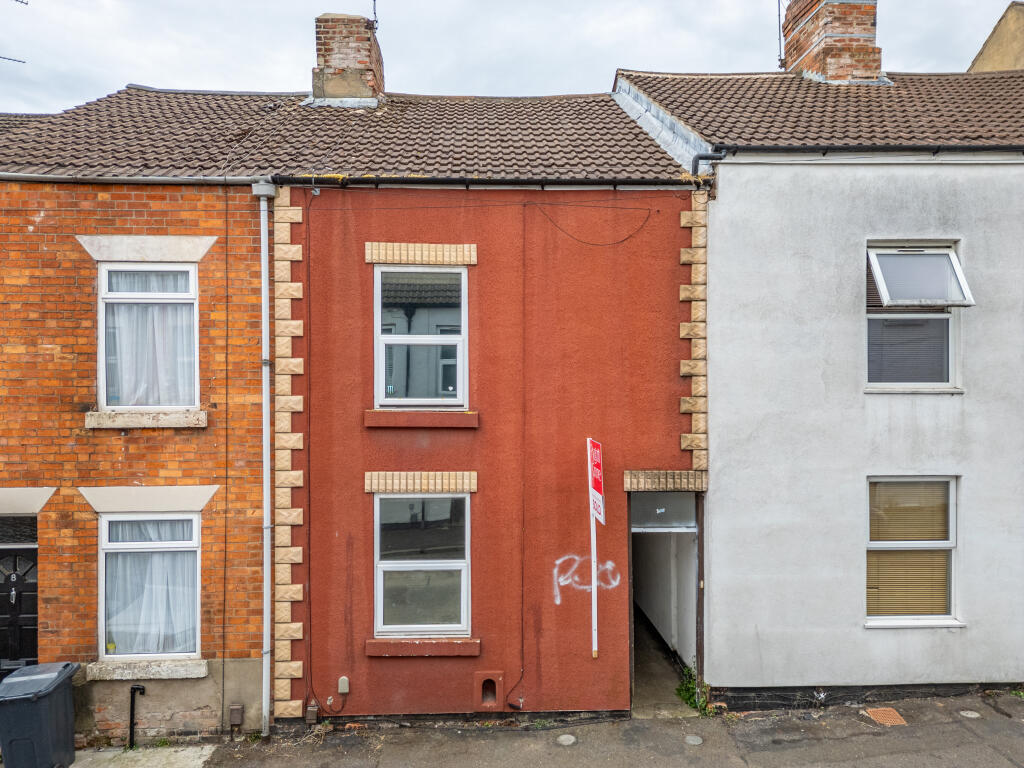 Main image of property: 7 George Street, Grantham NG31 6QL