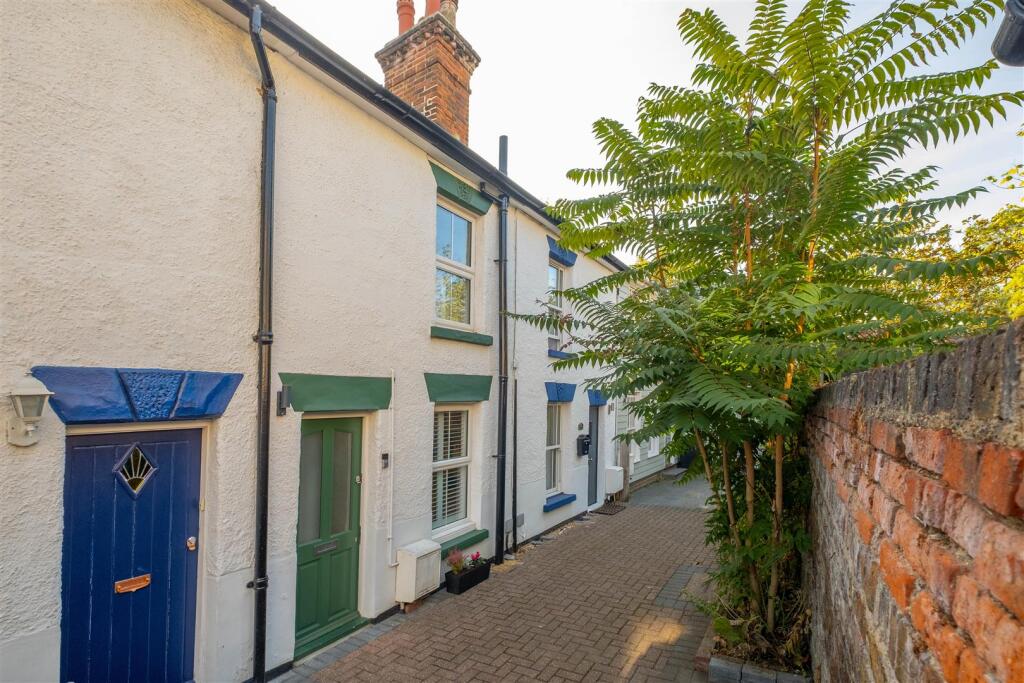 Main image of property: Portsmouth Road, Thames Ditton